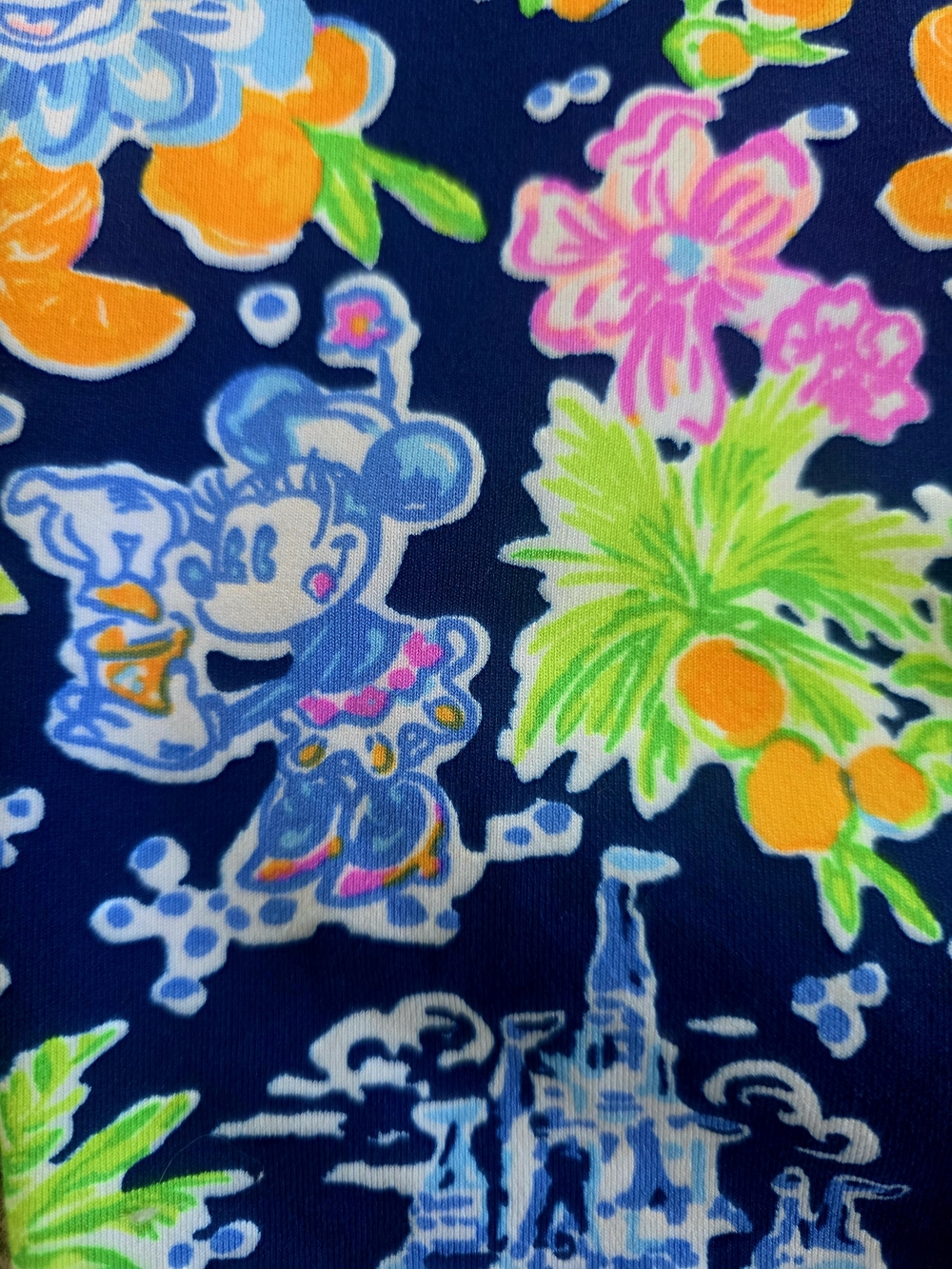 Disney Parks x Lilly Pulitzer "Lilly Loves Mickey" Leggings *Limited Edition* - Picture 8 of 10